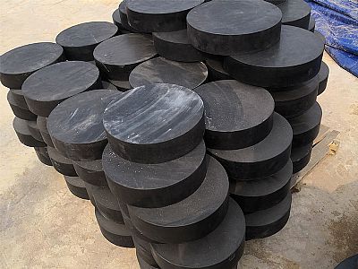 西藏板式橡胶支座由若干层橡胶片与薄钢板经加压硫化